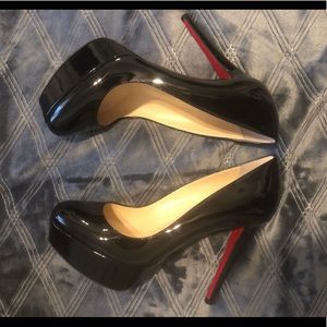 Black patent Bianca platforms size 38